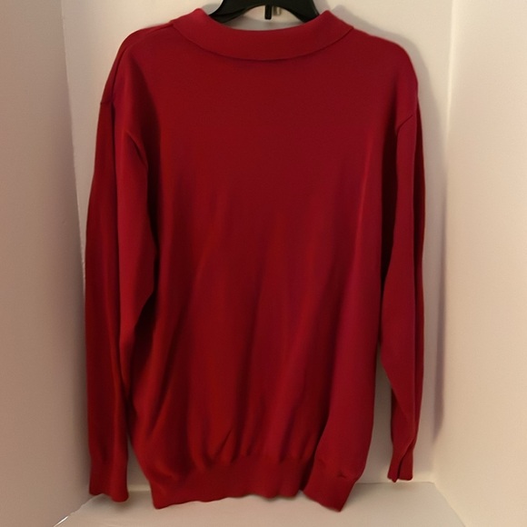 Round tree & Yorke red sweater with embroidered Santa Men’s size XL - Picture 3 of 13